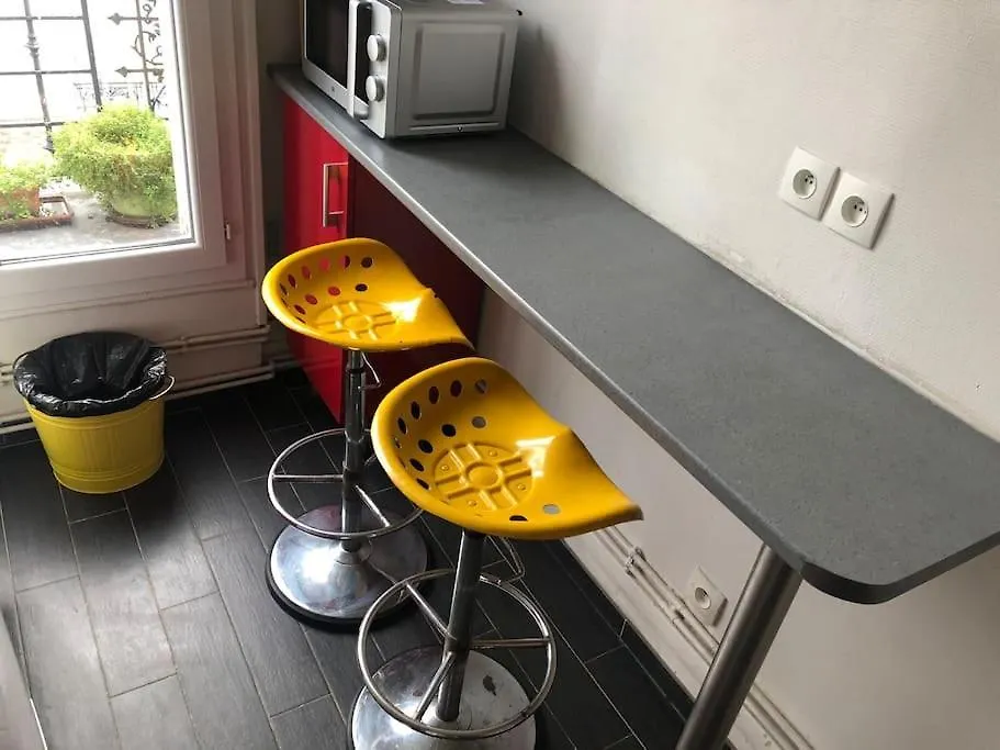 2 Pieces Lumineux Avec Balcon Filant * 파리